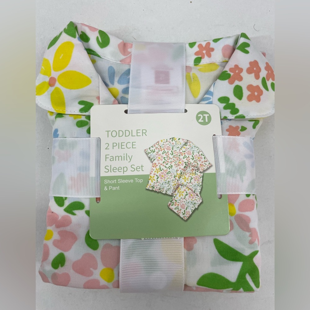 Target Toddler 2 Piece Floral Sleep Set Size 2T
